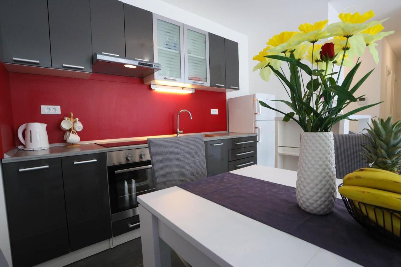 Apartman Petra Makarska Exterior foto